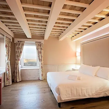 Officina Del Sole 3* Montegiorgio